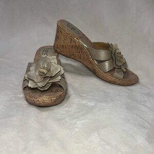 Gold Wedge Sandals b.o.c by Born Concepts Womens Size 8